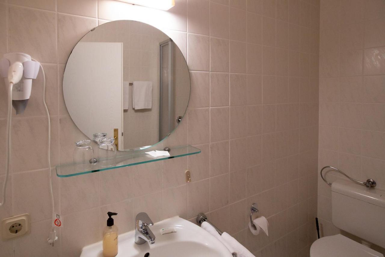 Hotel Schlosshof Dolgesheim Zewnętrze zdjęcie