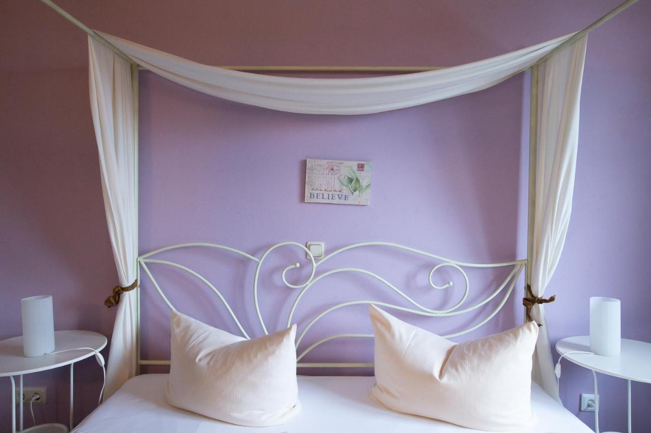 Hotel Schlosshof Dolgesheim Zewnętrze zdjęcie